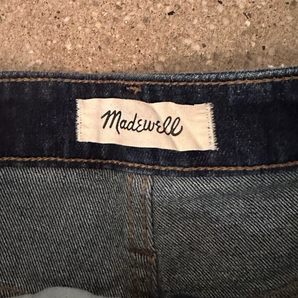 Madewell Dark Wash Curvy High Rise Denim Shorts - Picture 2 of 4
